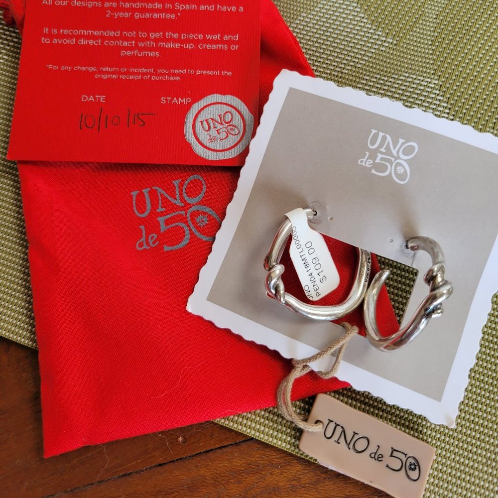 Uno de 50 Knotted Hoop Earrings